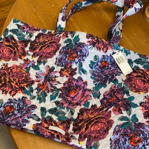 NWT Vera Bradley Grand Tote in Neon Blooms